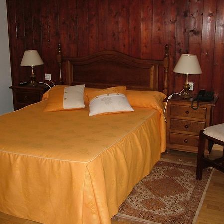 Hostal El Botero Кускуррита-де-Рио-Тирон Экстерьер фото